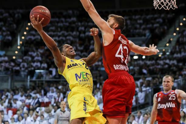 内线伤病频 内线伤病频