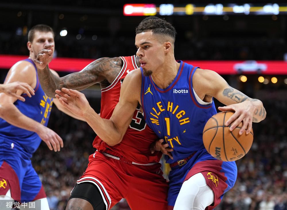 队在锋线补 队在锋线补